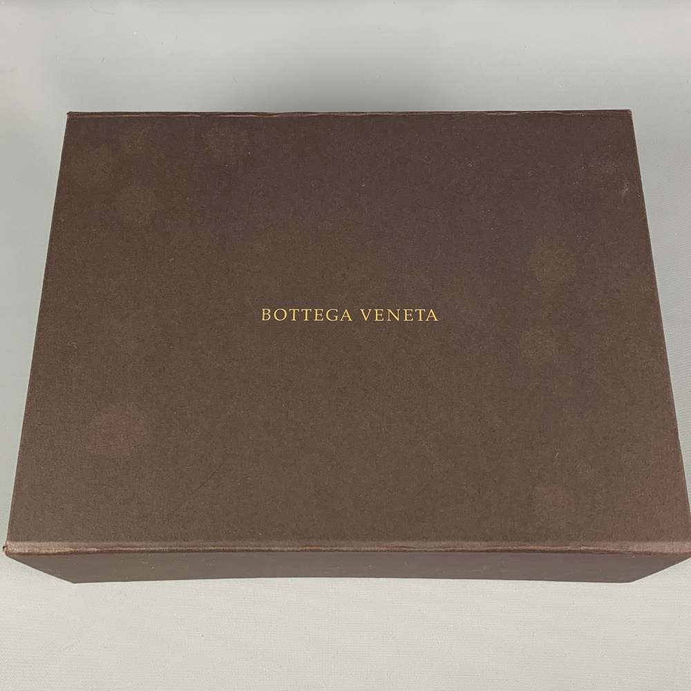 BOTTEGA VENETA Beige Floral Python Skin Leather Pochette Knot Clutch - Picture 11 of 11